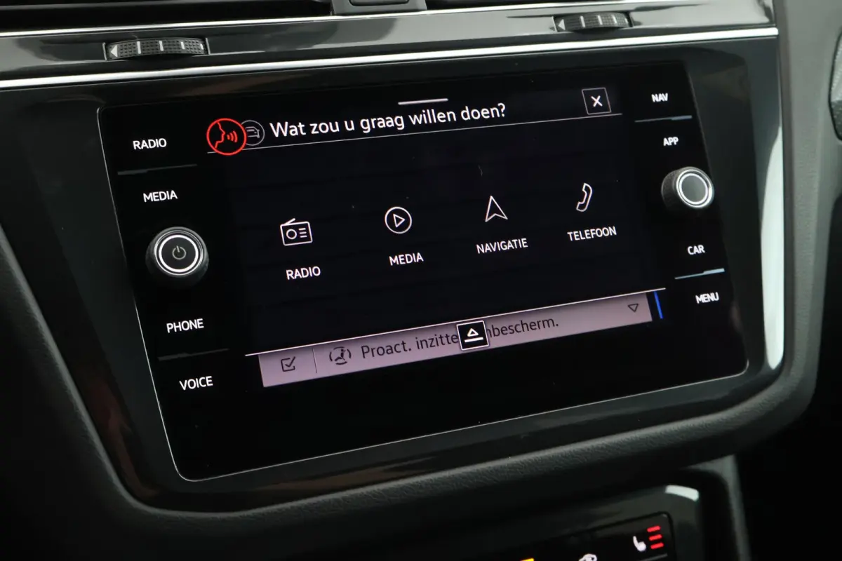 1.4 TSI eHybrid 245pk R-Line Black Style HUD Trekhaak 360Camera Leder Stoelverwarming Virtual Cockpit Keyless Navigatie Memory
