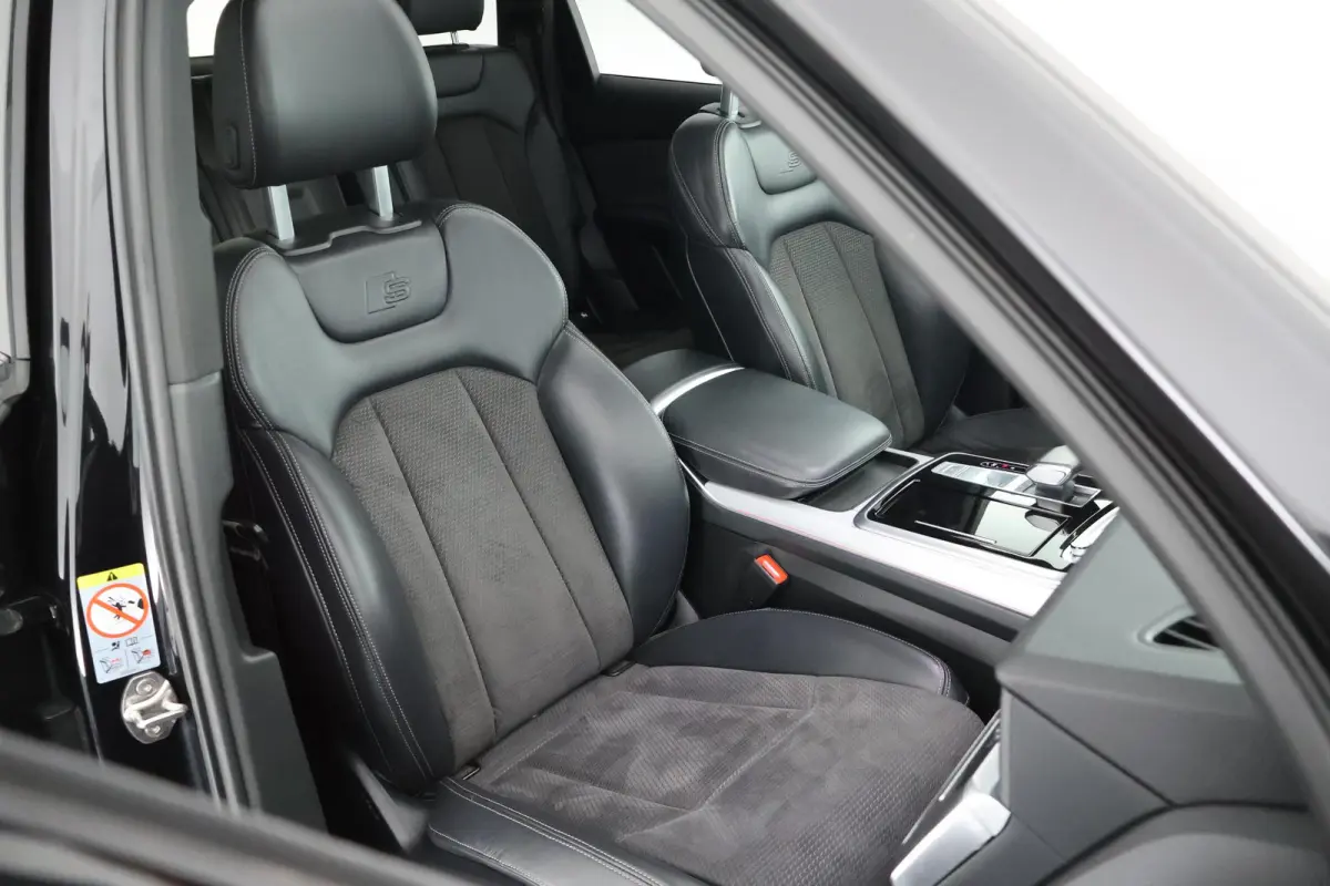 55 TFSI e 381pk quattro Pro Line S Trekhaak 360Camera B&O Head-Up Keyless Virtual Cockpit Luchtvering Panoramadak 2x S-Line