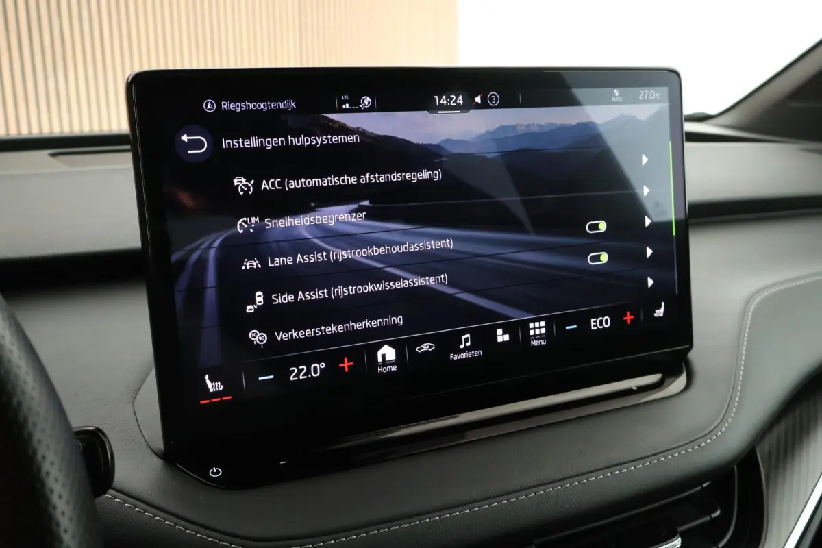 80 Sportline 204pk SOH 96% Stoelverwarming ACC Camera Navigatie