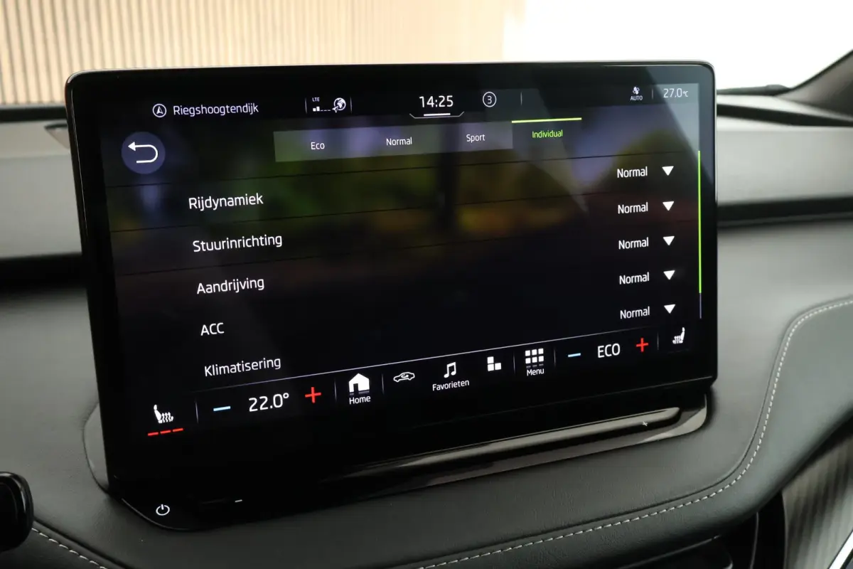 80 Sportline 204pk SOH 96% Stoelverwarming ACC Camera Navigatie