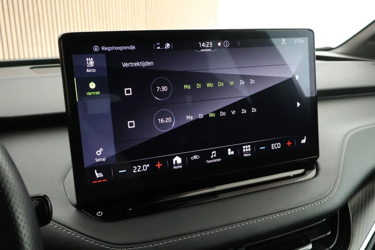 80 Sportline 204pk SOH 96% Stoelverwarming ACC Camera Navigatie