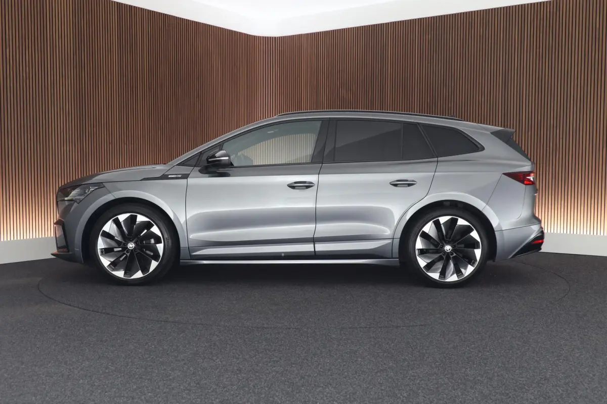 80 Sportline 204pk SOH 96% Stoelverwarming ACC Camera Navigatie