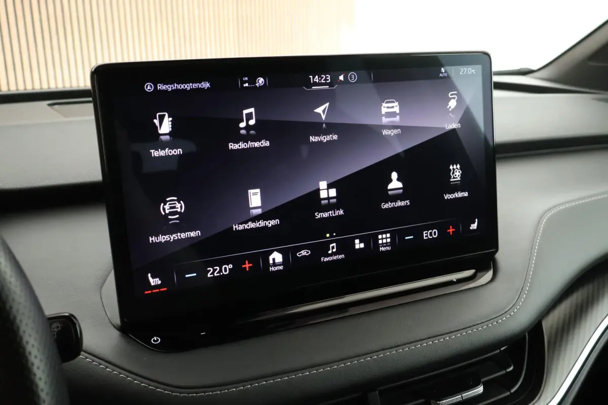 80 Sportline 204pk SOH 96% Stoelverwarming ACC Camera Navigatie