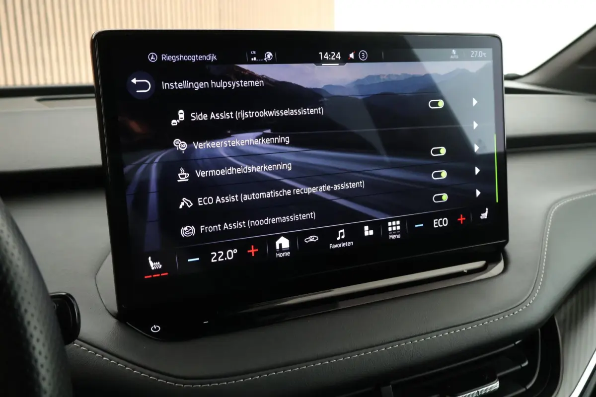 80 Sportline 204pk SOH 96% Stoelverwarming ACC Camera Navigatie