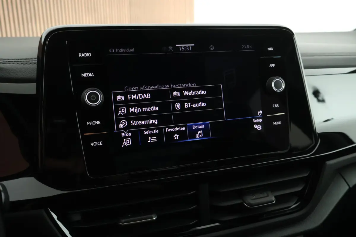 1.5 TSI 150pk DSG R-Line Black Style Trekhaak IQ.Light Virtual Cockpit Camera Stoelverwarming Navigatie