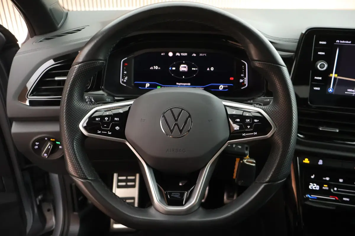 1.5 TSI 150pk DSG R-Line Black Style Trekhaak IQ.Light Virtual Cockpit Camera Stoelverwarming Navigatie