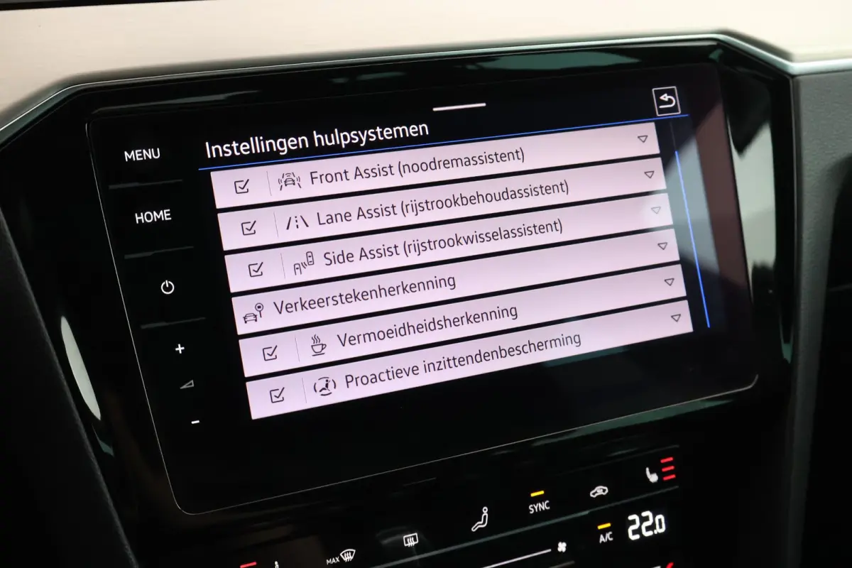 1.5 TSI 150pk DSG R-Line Business + Keyless Panoramadak 360Camera Stoelverwarming Virtual Cockpit Navigatie