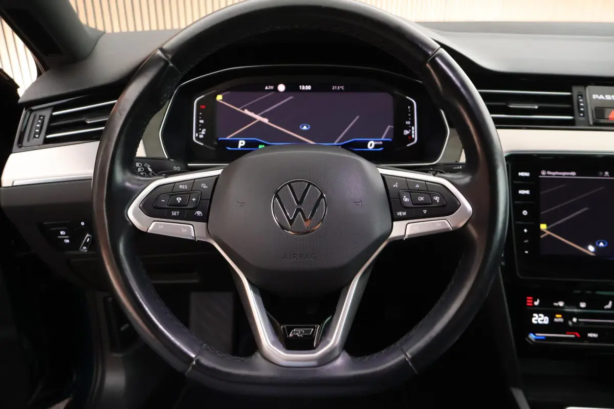 1.5 TSI 150pk DSG R-Line Business + Keyless Panoramadak 360Camera Stoelverwarming Virtual Cockpit Navigatie