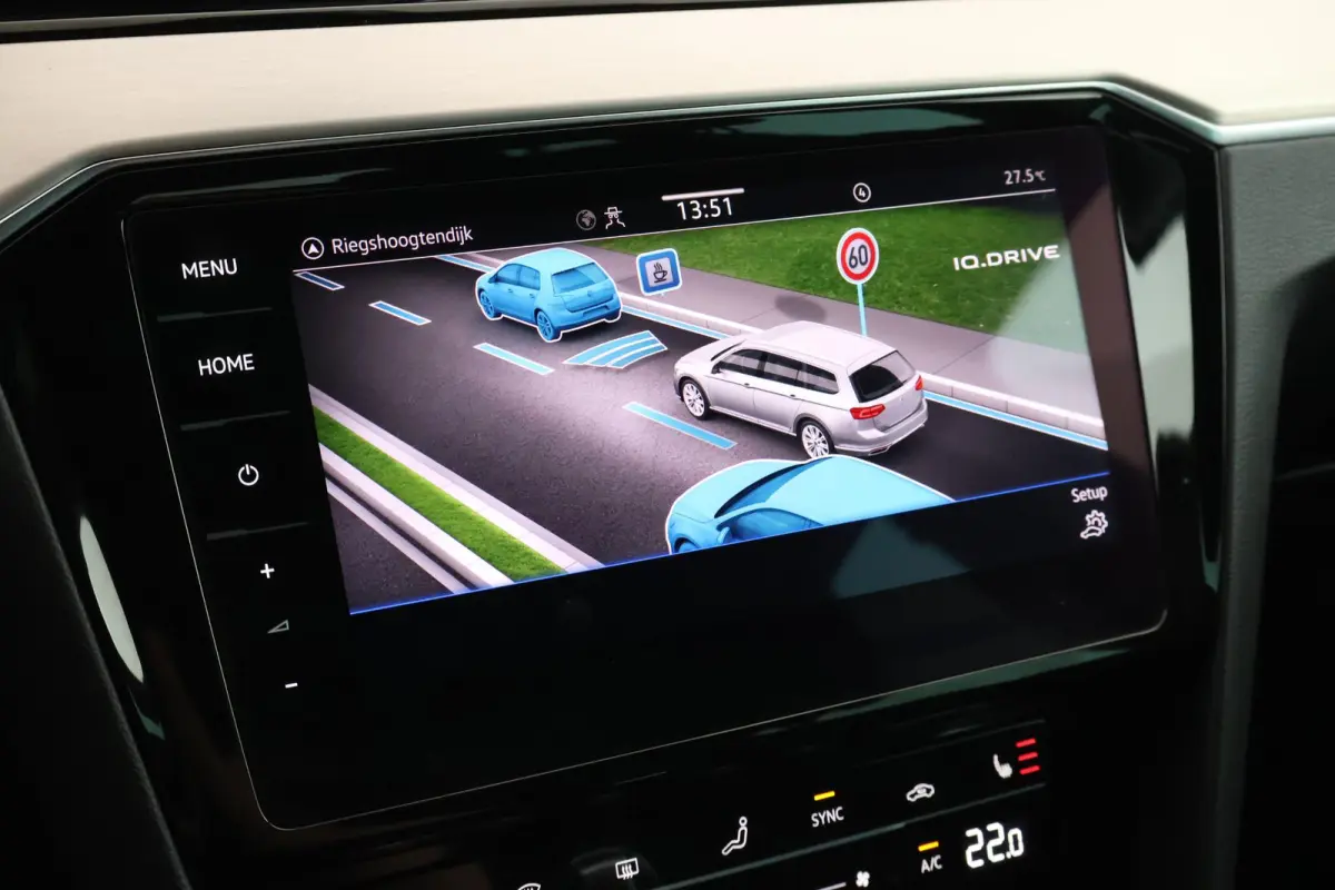 1.5 TSI 150pk DSG R-Line Business + Keyless Panoramadak 360Camera Stoelverwarming Virtual Cockpit Navigatie