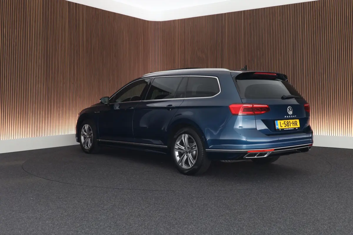 1.5 TSI 150pk DSG R-Line Business + Keyless Panoramadak 360Camera Stoelverwarming Virtual Cockpit Navigatie