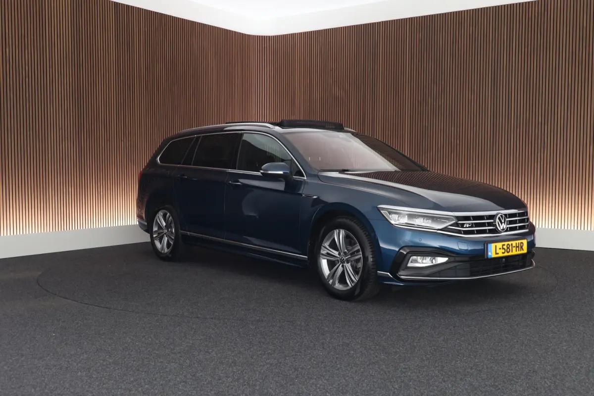 1.5 TSI 150pk DSG R-Line Business + Keyless Panoramadak 360Camera Stoelverwarming Virtual Cockpit Navigatie