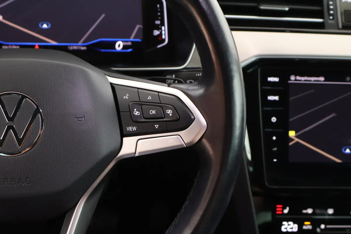 1.5 TSI 150pk DSG R-Line Business + Keyless Panoramadak 360Camera Stoelverwarming Virtual Cockpit Navigatie