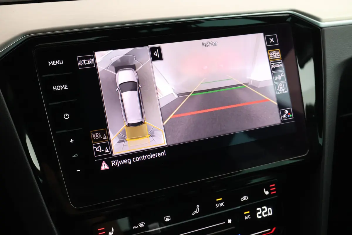 1.5 TSI 150pk DSG R-Line Business + Keyless Panoramadak 360Camera Stoelverwarming Virtual Cockpit Navigatie