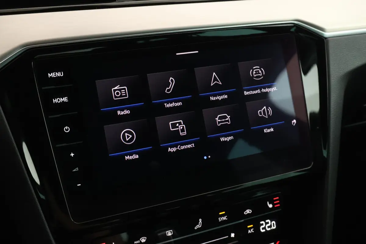 1.5 TSI 150pk DSG R-Line Business + Keyless Panoramadak 360Camera Stoelverwarming Virtual Cockpit Navigatie