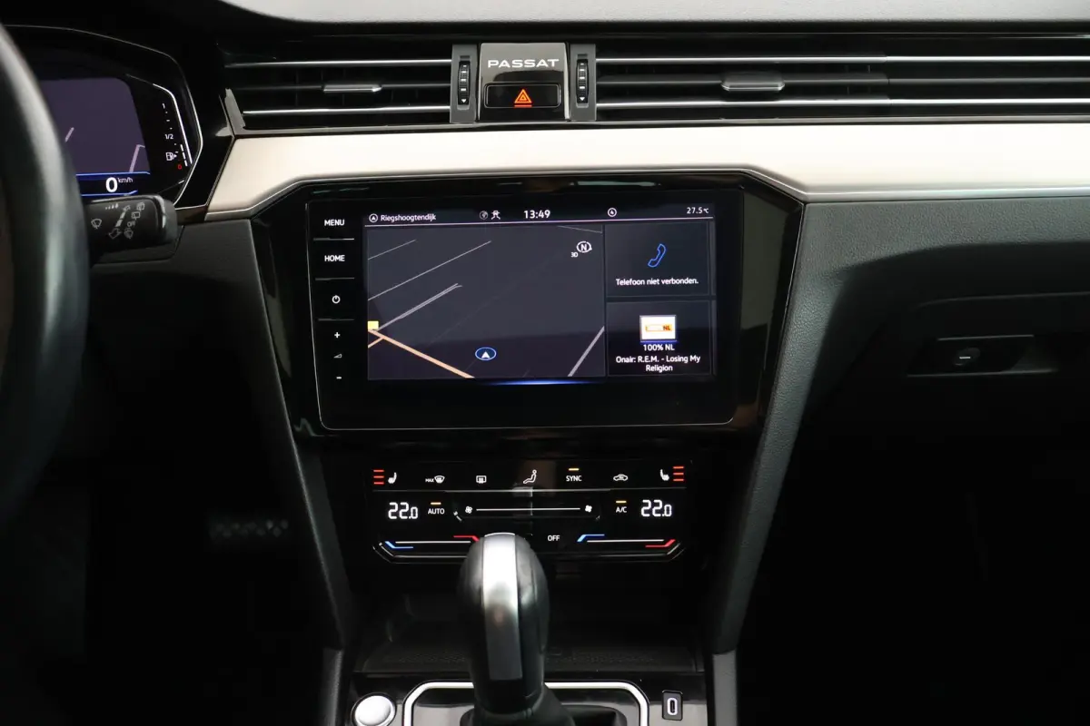 1.5 TSI 150pk DSG R-Line Business + Keyless Panoramadak 360Camera Stoelverwarming Virtual Cockpit Navigatie