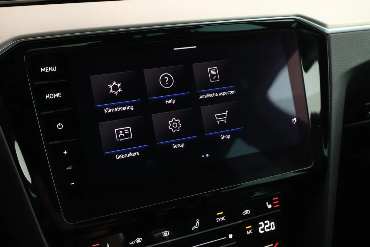 1.5 TSI 150pk DSG R-Line Business + Keyless Panoramadak 360Camera Stoelverwarming Virtual Cockpit Navigatie