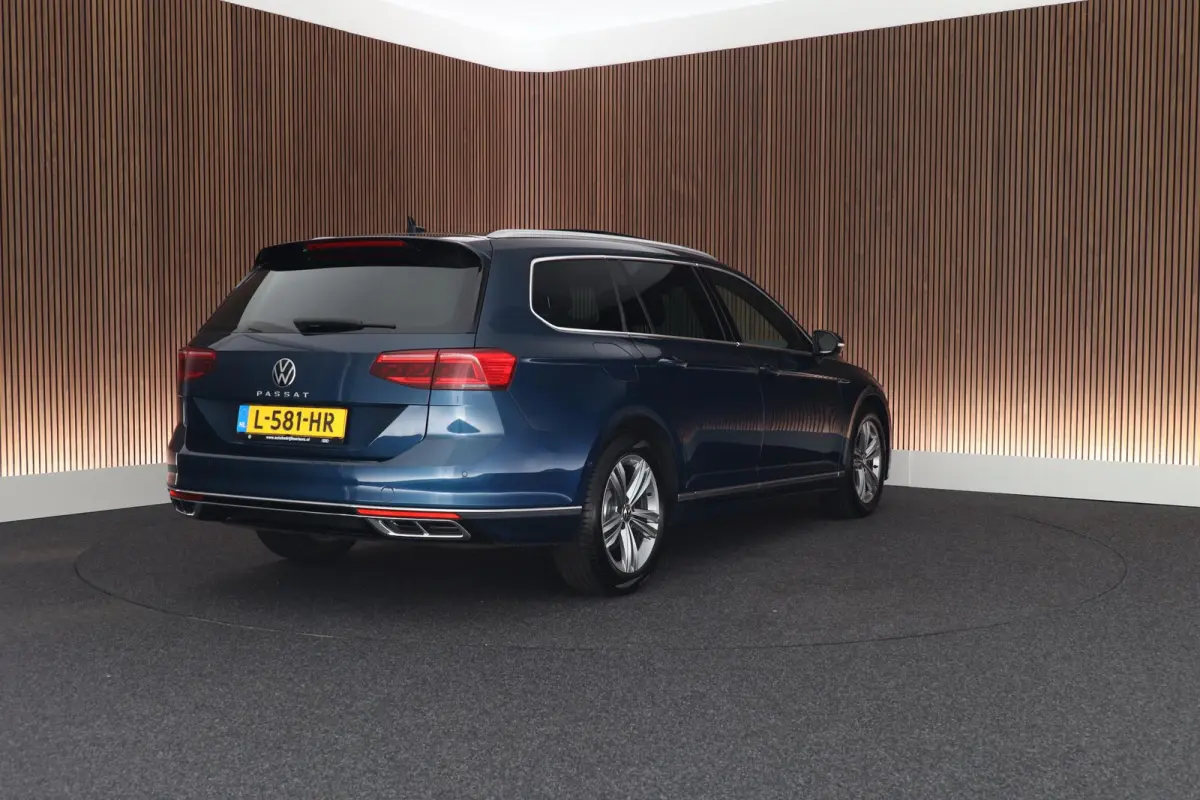 1.5 TSI 150pk DSG R-Line Business + Keyless Panoramadak 360Camera Stoelverwarming Virtual Cockpit Navigatie