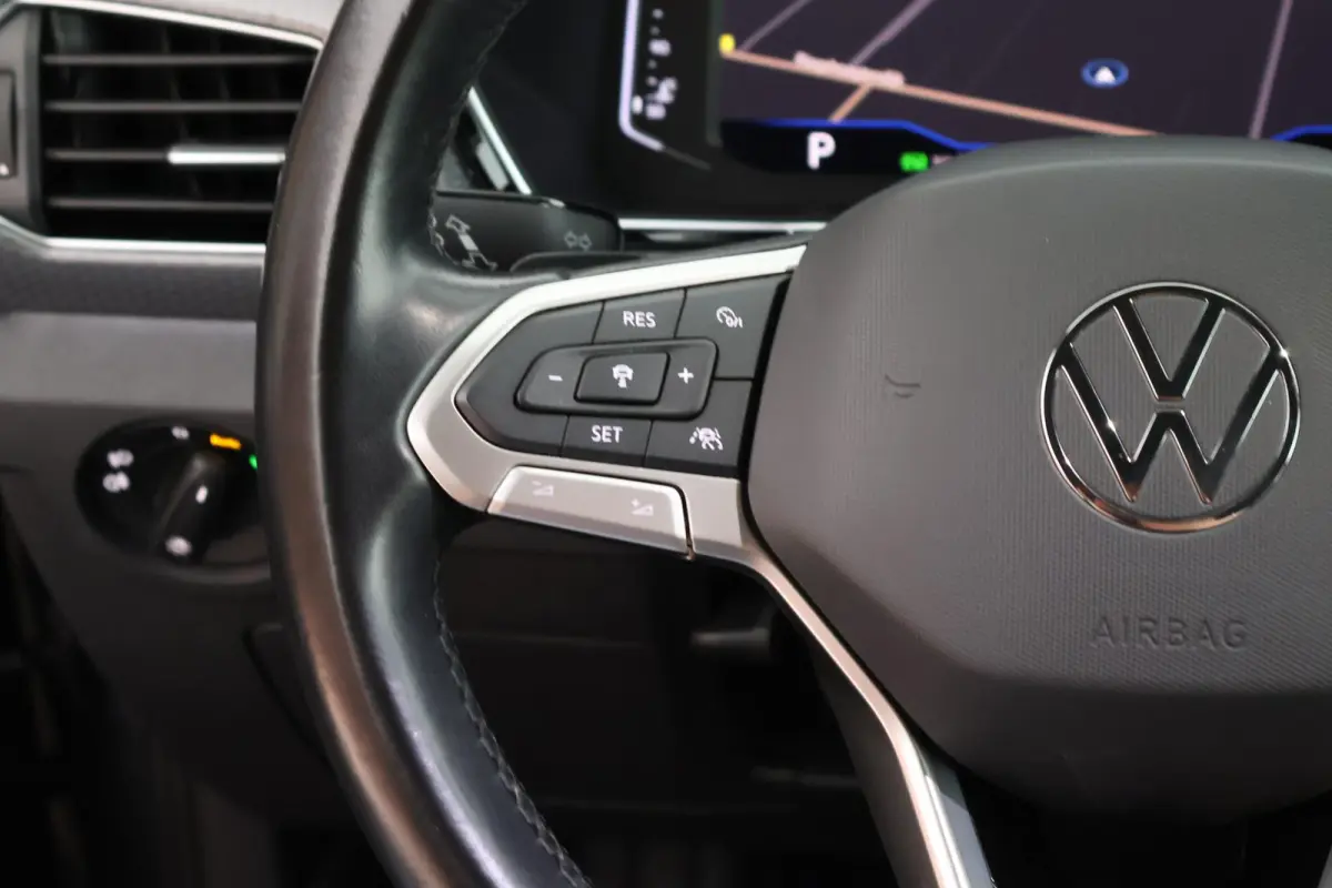 1.0 TSI 110pk DSG R-Line Camera LED Stoelverwarming Virtual Cockpit Navigatie