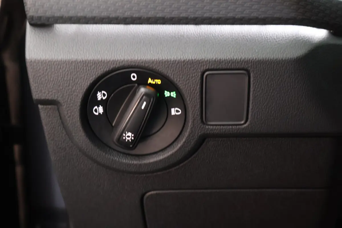 1.0 TSI 110pk DSG R-Line Camera LED Stoelverwarming Virtual Cockpit Navigatie