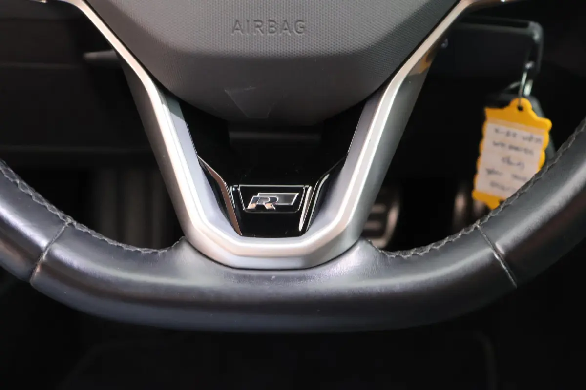 1.0 TSI 110pk DSG R-Line Camera LED Stoelverwarming Virtual Cockpit Navigatie