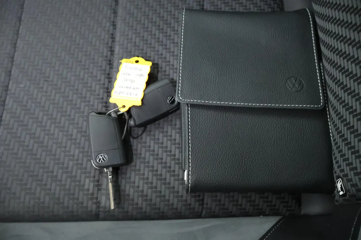 1.0 TSI 110pk DSG R-Line Camera LED Stoelverwarming Virtual Cockpit Navigatie