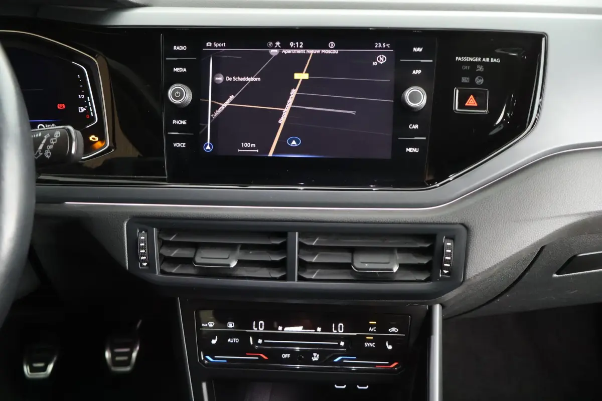 1.0 TSI 95pk 2x R-Line Climate Control ACC Camera Stoelverwarming Keyless Navigatie