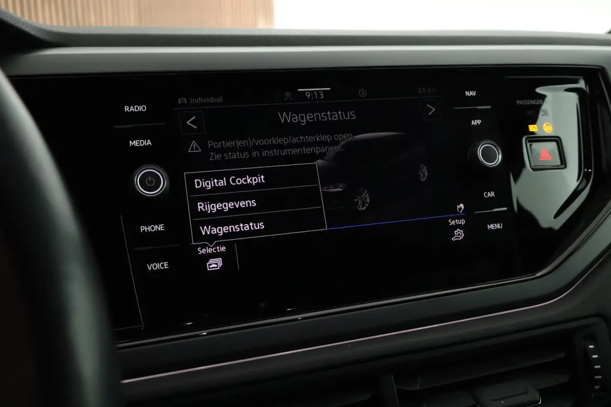 1.0 TSI 95pk 2x R-Line Climate Control ACC Camera Stoelverwarming Keyless Navigatie