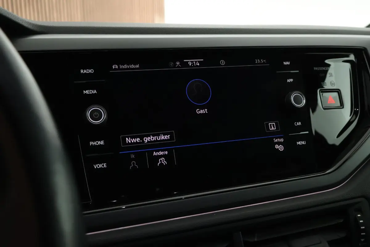 1.0 TSI 95pk 2x R-Line Climate Control ACC Camera Stoelverwarming Keyless Navigatie