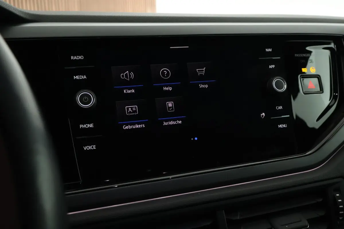 1.0 TSI 95pk 2x R-Line Climate Control ACC Camera Stoelverwarming Keyless Navigatie