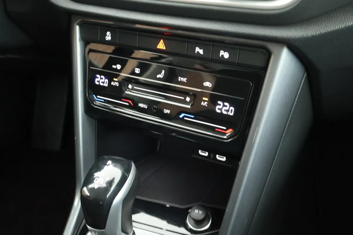 1.5 TSI 150pk DSG Style Trekhaak Keyless Camera Navigatie LED