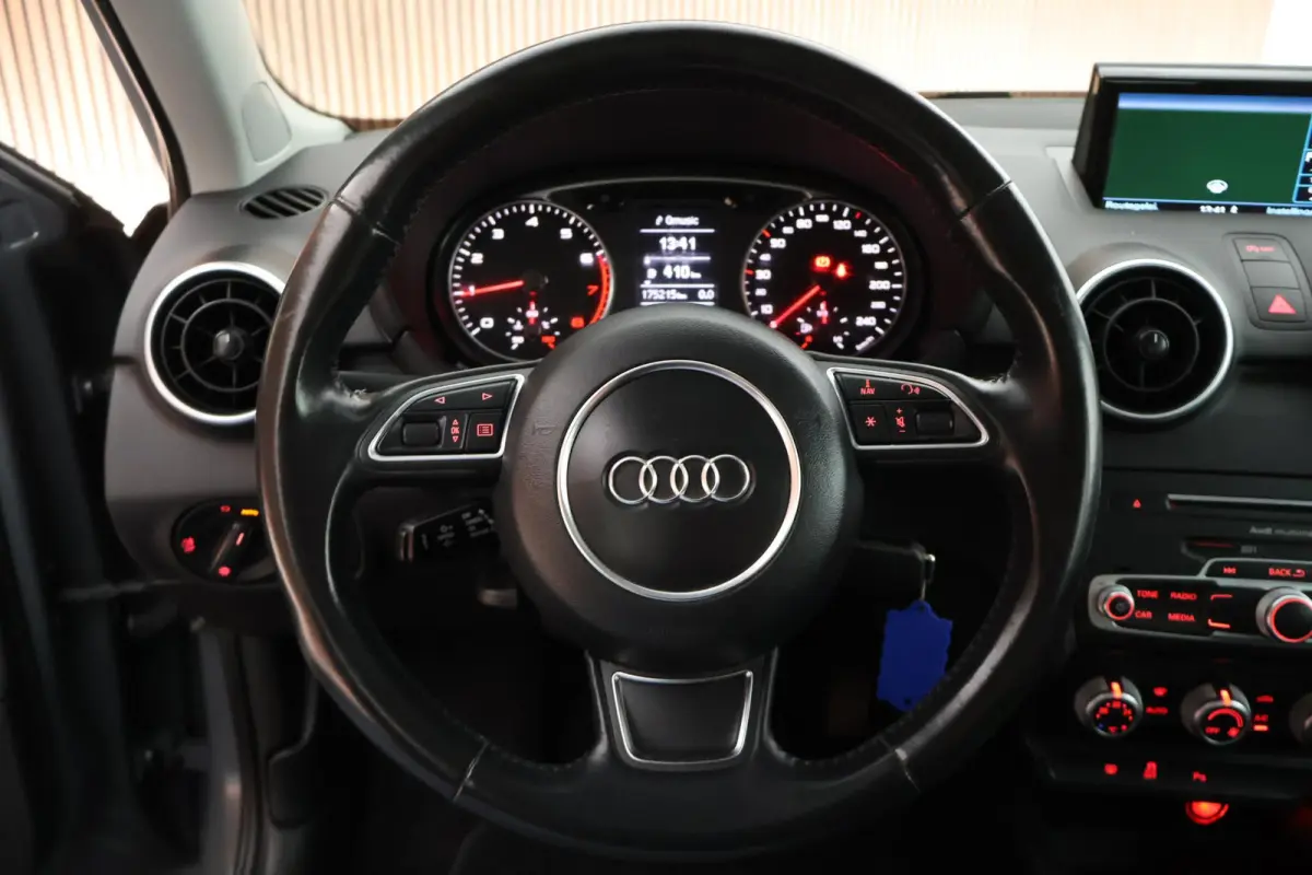 1.0 TFSI 95pk Cruise Control Parkeersensoren Navigatie