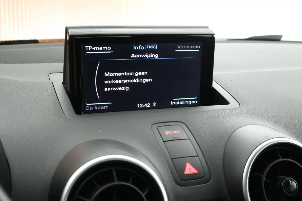 1.0 TFSI 95pk Cruise Control Parkeersensoren Navigatie