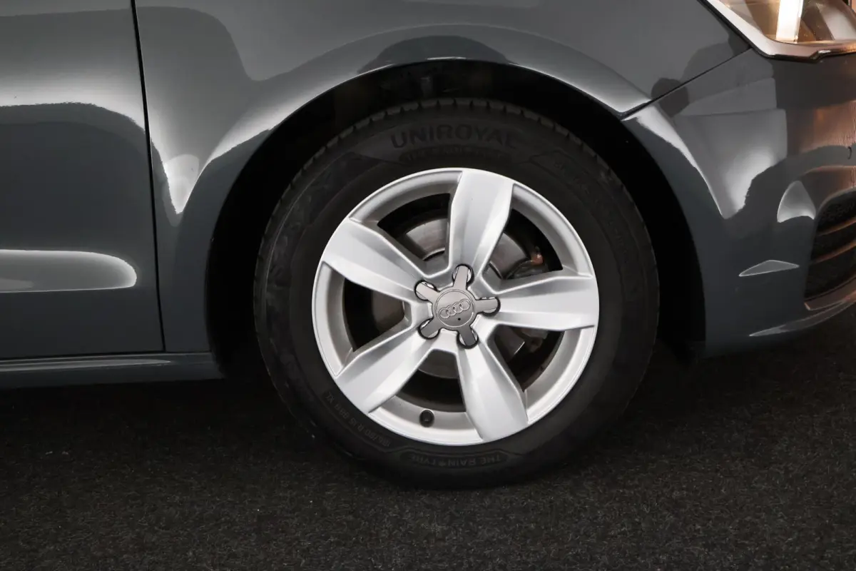 1.0 TFSI 95pk Cruise Control Parkeersensoren Navigatie