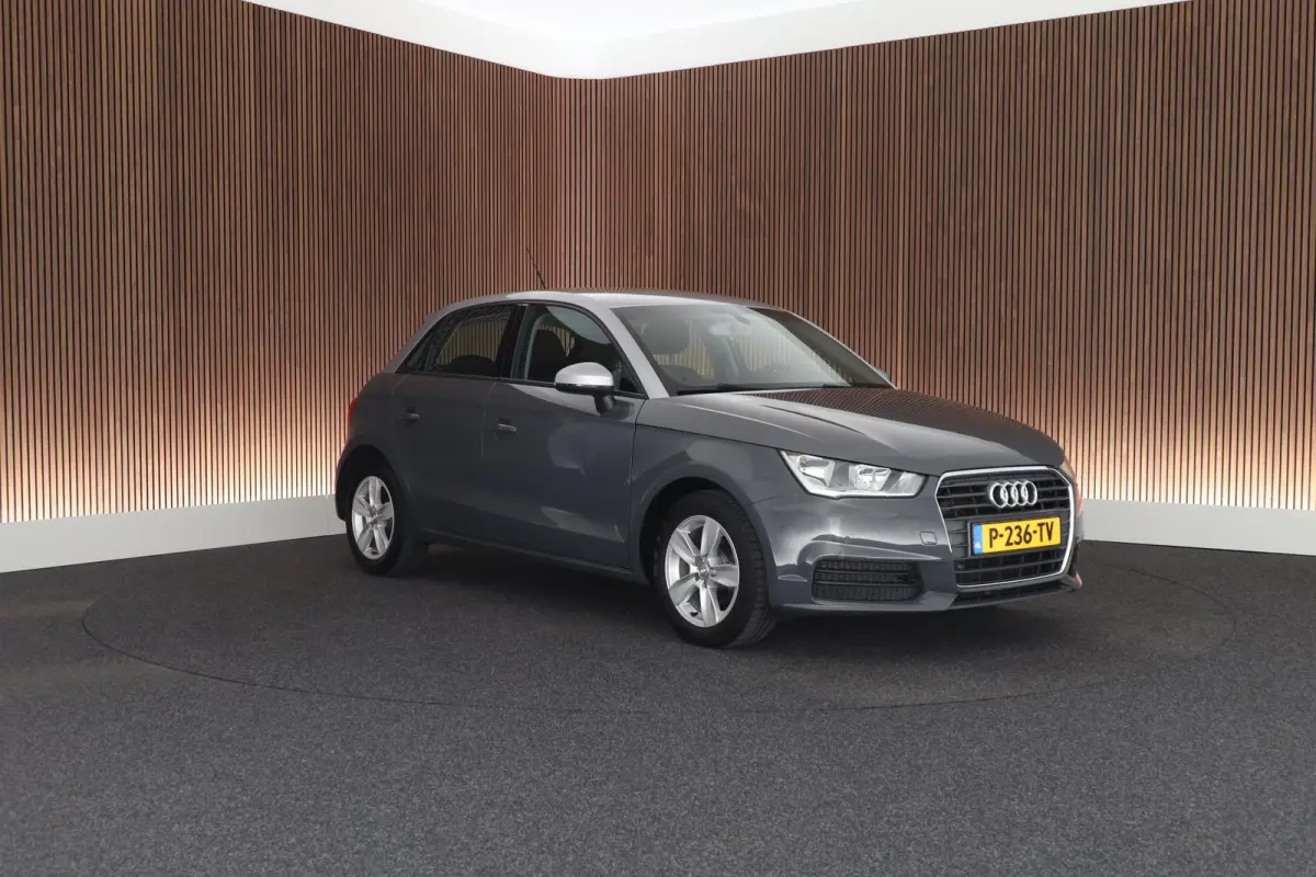 1.0 TFSI 95pk Cruise Control Parkeersensoren Navigatie