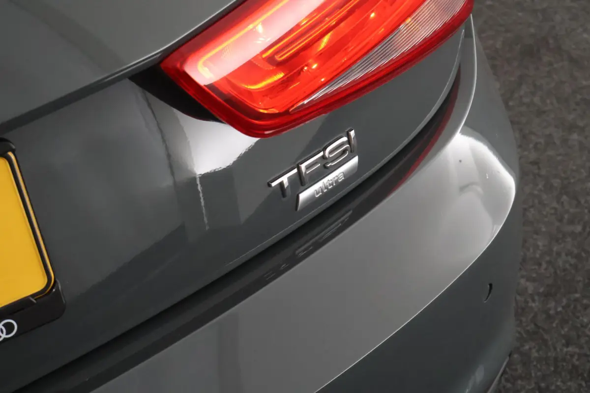 1.0 TFSI 95pk Cruise Control Parkeersensoren Navigatie