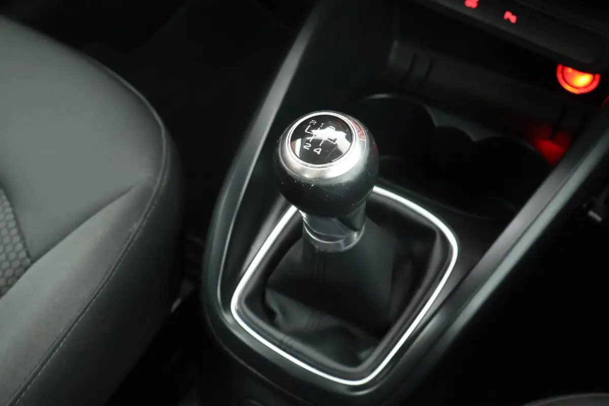 1.0 TFSI 95pk Cruise Control Parkeersensoren Navigatie