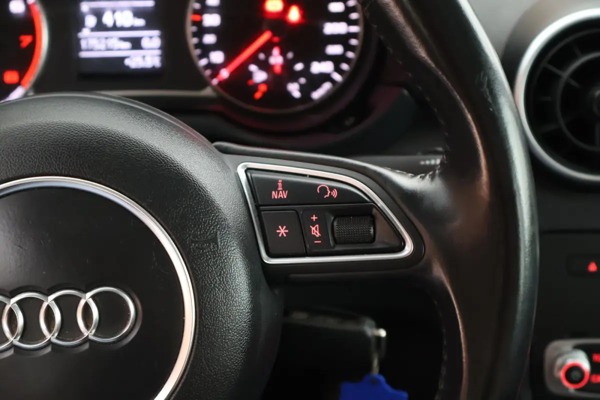 1.0 TFSI 95pk Cruise Control Parkeersensoren Navigatie