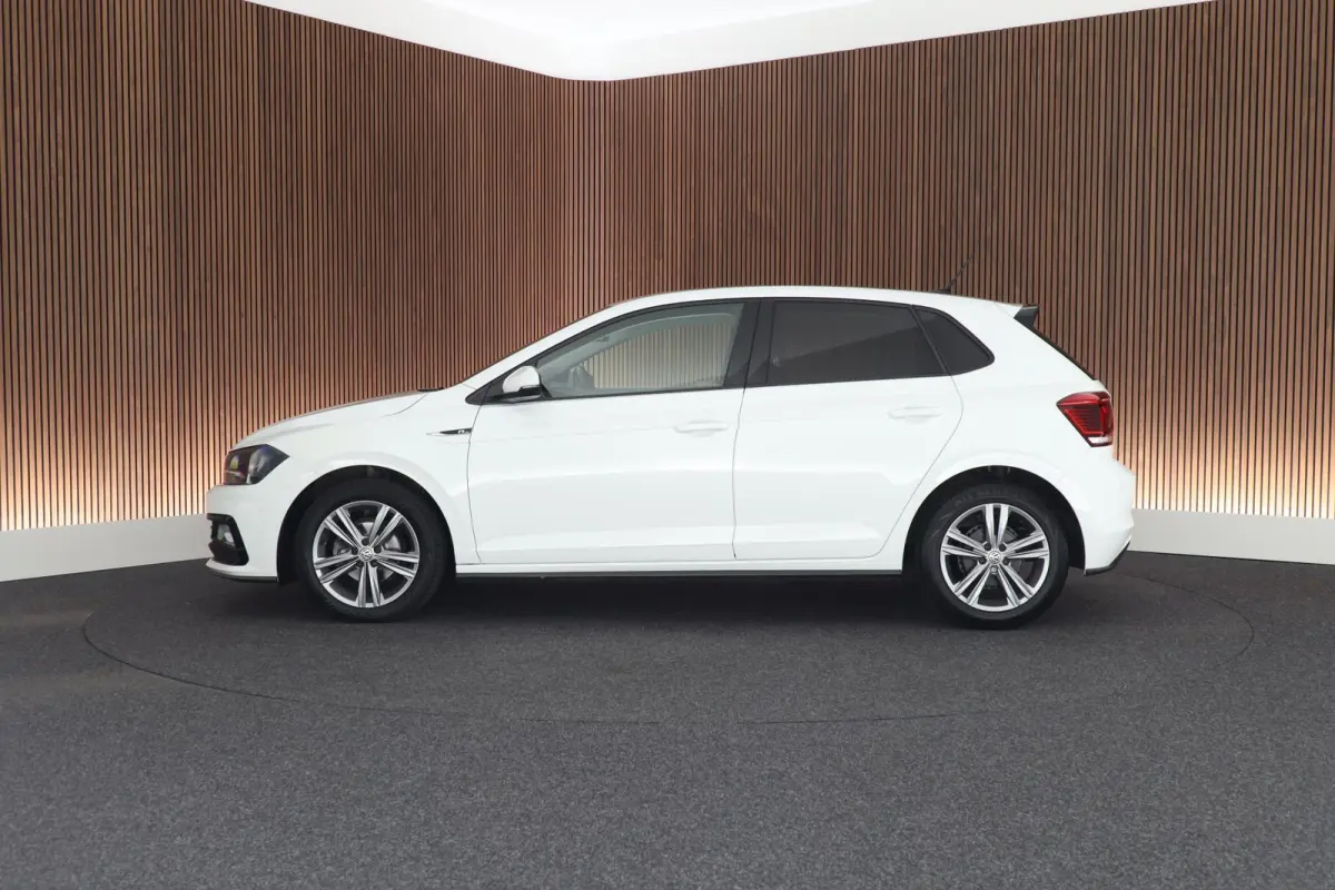 1.0 TSI 95pk DSG R-Line Highline Camera Parkeersensor Climate Control Adaptive Cruise