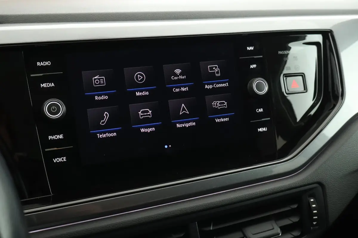 1.0 TSI 95pk DSG R-Line Highline Camera Parkeersensor Climate Control Adaptive Cruise