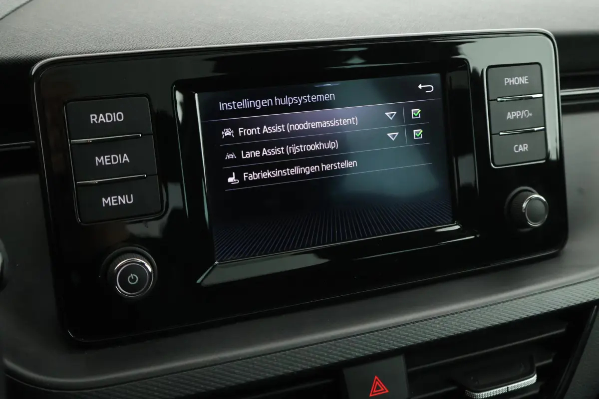 1.0 TSI 110pk H6 Sport Business Panoramadak Camera Stoelverwarming LED Carplay
