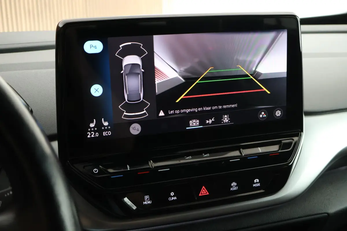 First 77 kWh SOH 90% Trekhaak Stoelverwarming Camera Navigatie