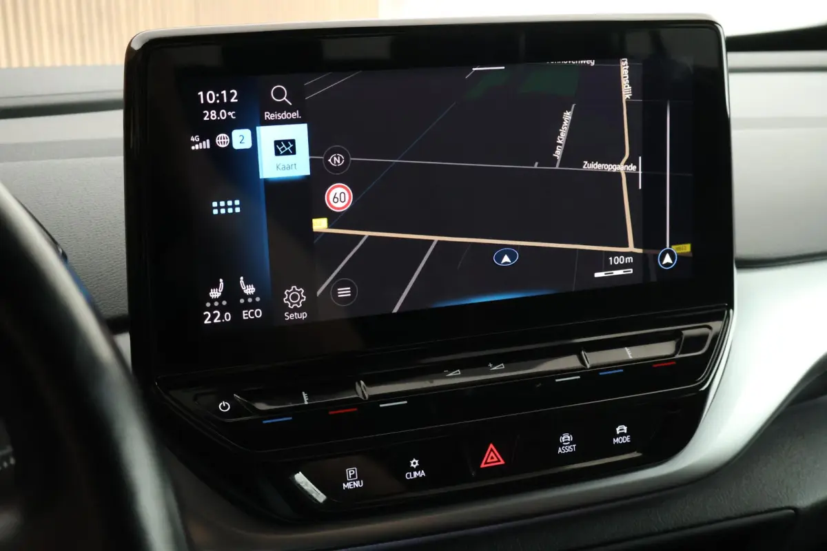 First 77 kWh SOH 90% Trekhaak Stoelverwarming Camera Navigatie