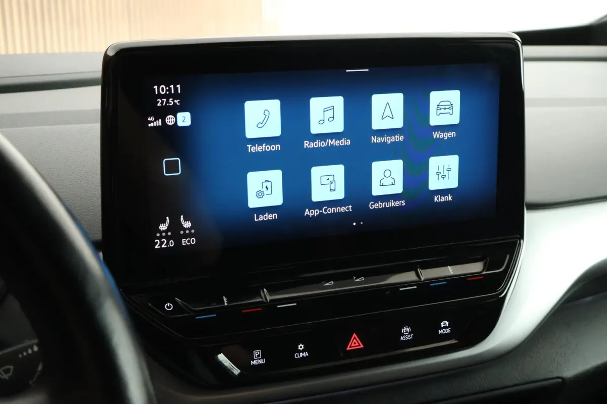 First 77 kWh SOH 90% Trekhaak Stoelverwarming Camera Navigatie