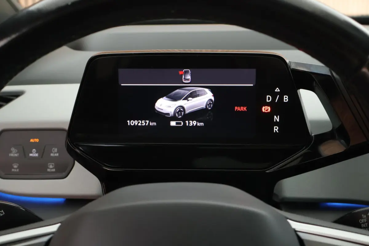 First Max 58 kWh 204pk SOH 89% HUD Panoramadak Camera Matrix LED Navigatie Stoelverwarming Memory Stoelen