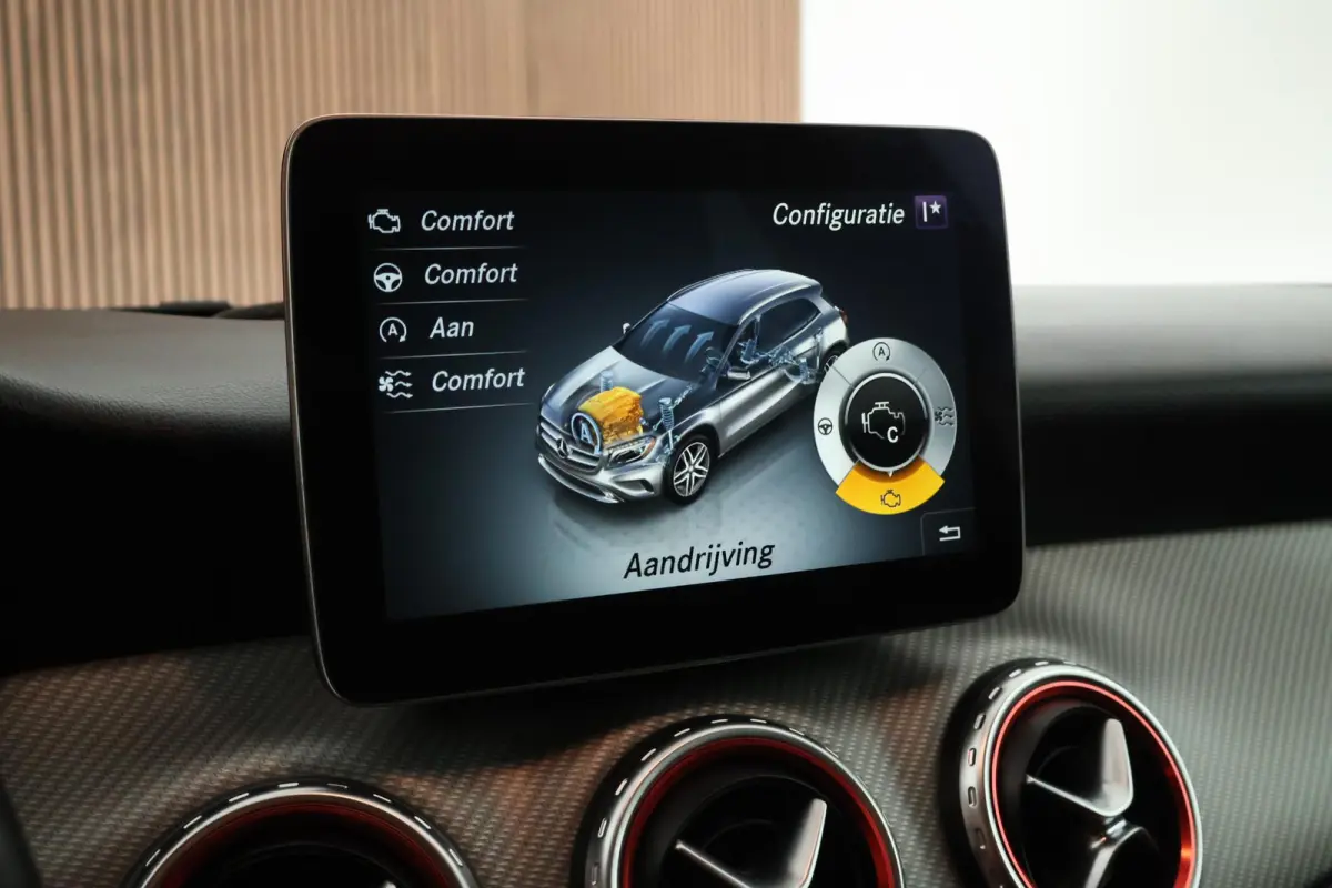 200 156pk Prestige Automaat LED Climate Control Stoelverwarming Navigatie