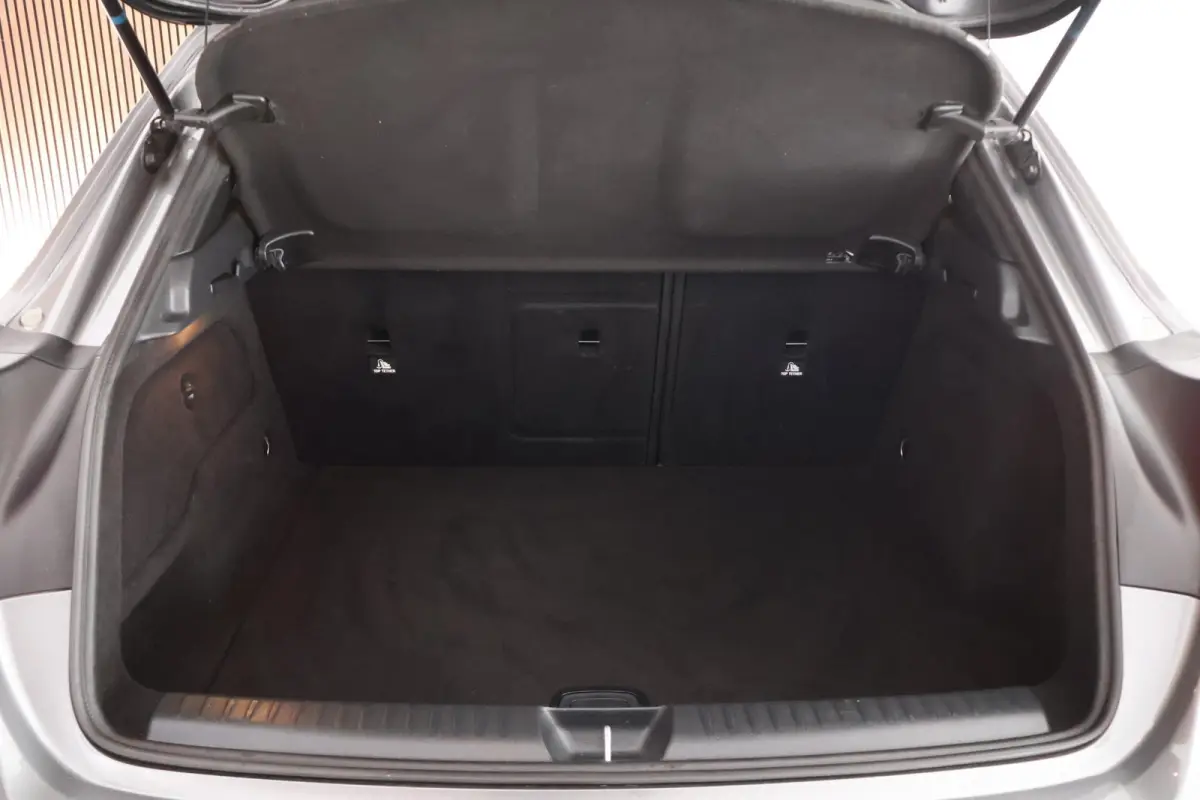 200 156pk Prestige Automaat LED Climate Control Stoelverwarming Navigatie