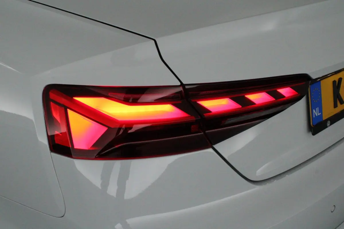 35 TFSI 150pk S edition Nekverwarming Stoelverwarming Leder Virtual Cockpit Matrix Led 2x S-Line