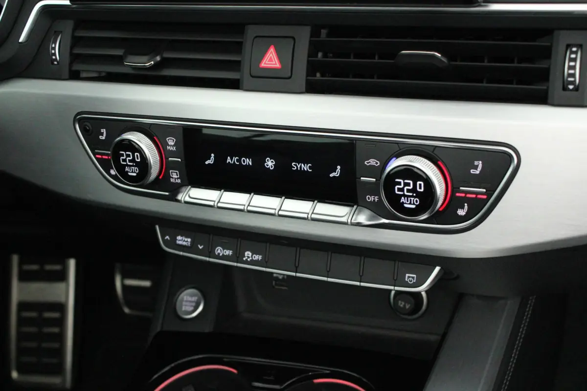 35 TFSI 150pk S edition Nekverwarming Stoelverwarming Leder Virtual Cockpit Matrix Led 2x S-Line