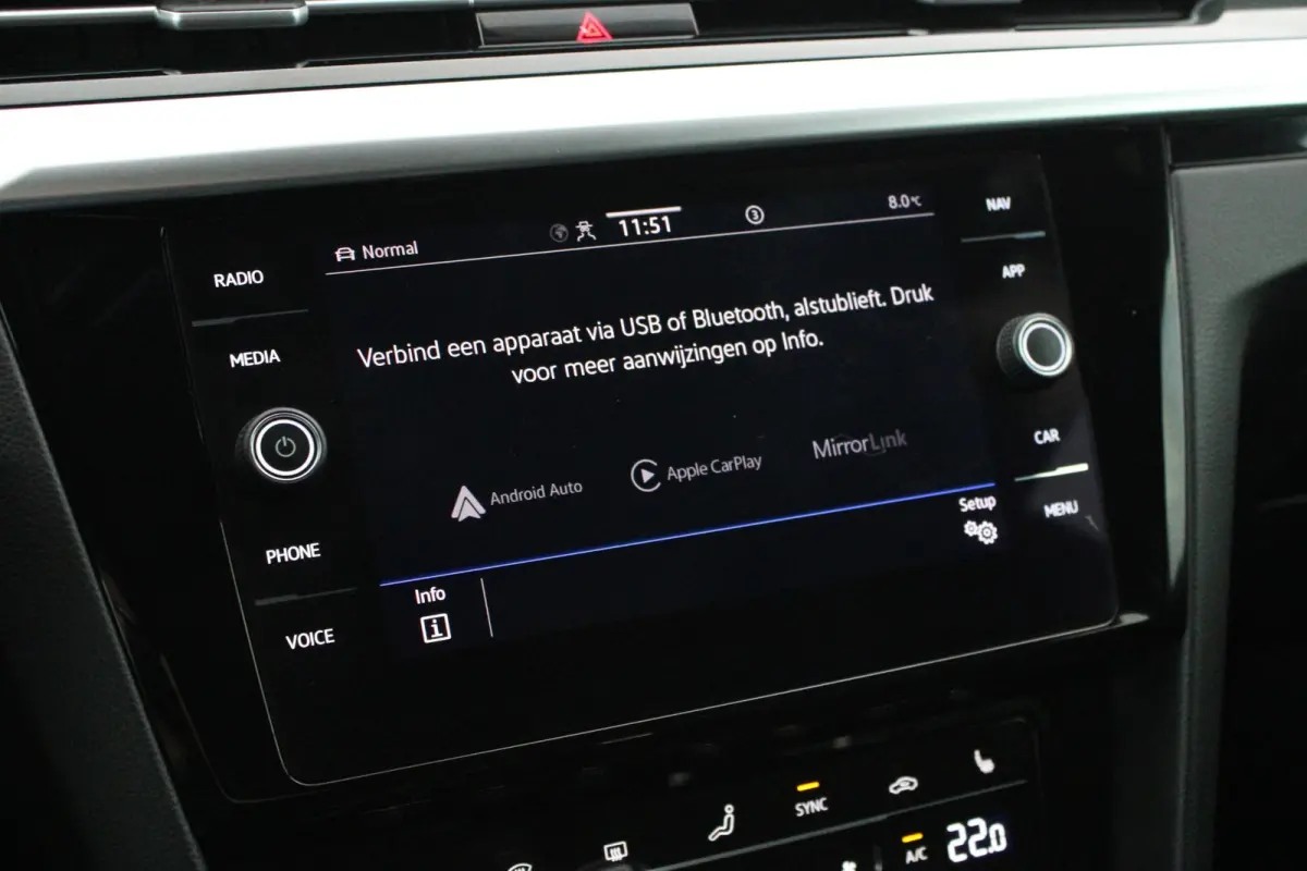 2.0 TSI 190pk DSG R-Line Business+ Keyless Panoramadak DCC Camera Stoelverwarming Virtual Cockpit Navigatie