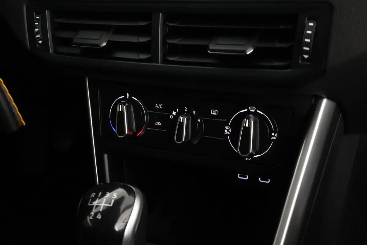 1.0 TSI 95pk Life Navigatie Parkeersensoren ACC Lichtmetaal